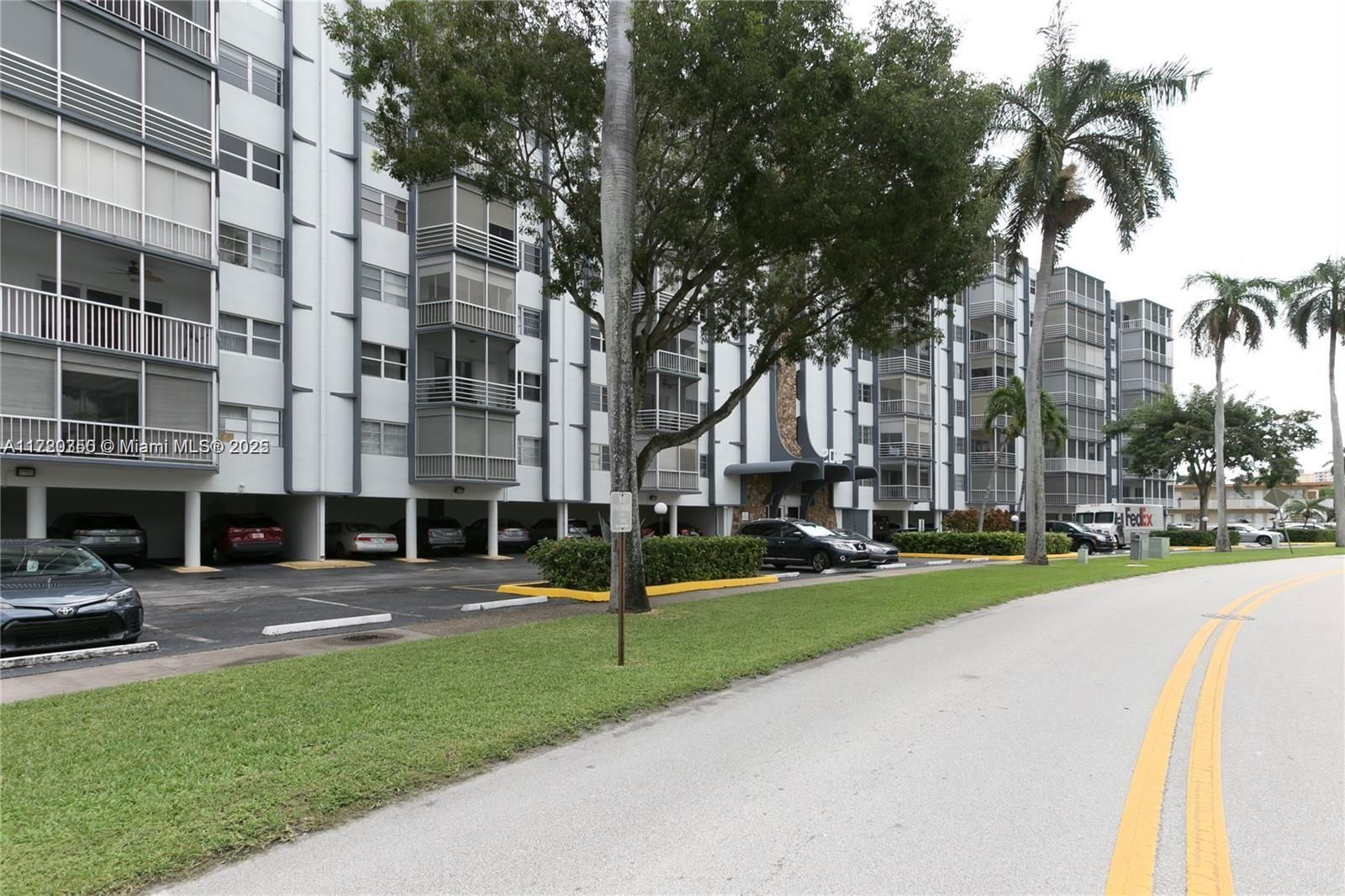 Real estate property located at 200 Diplomat Pkwy #425, Broward, Fairways Riviera Condo, Hallandale Beach, FL