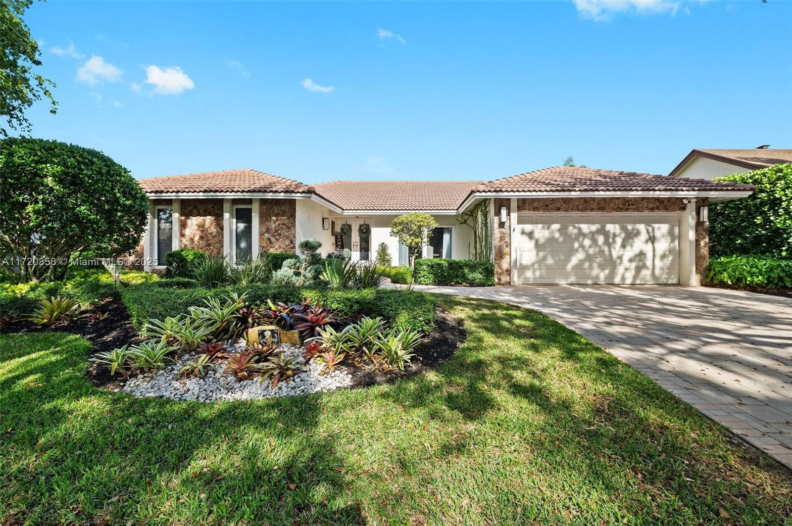 Real estate property located at 9661 14th St, Broward, JACARANDA LAKES SECTION F, Plantation, FL