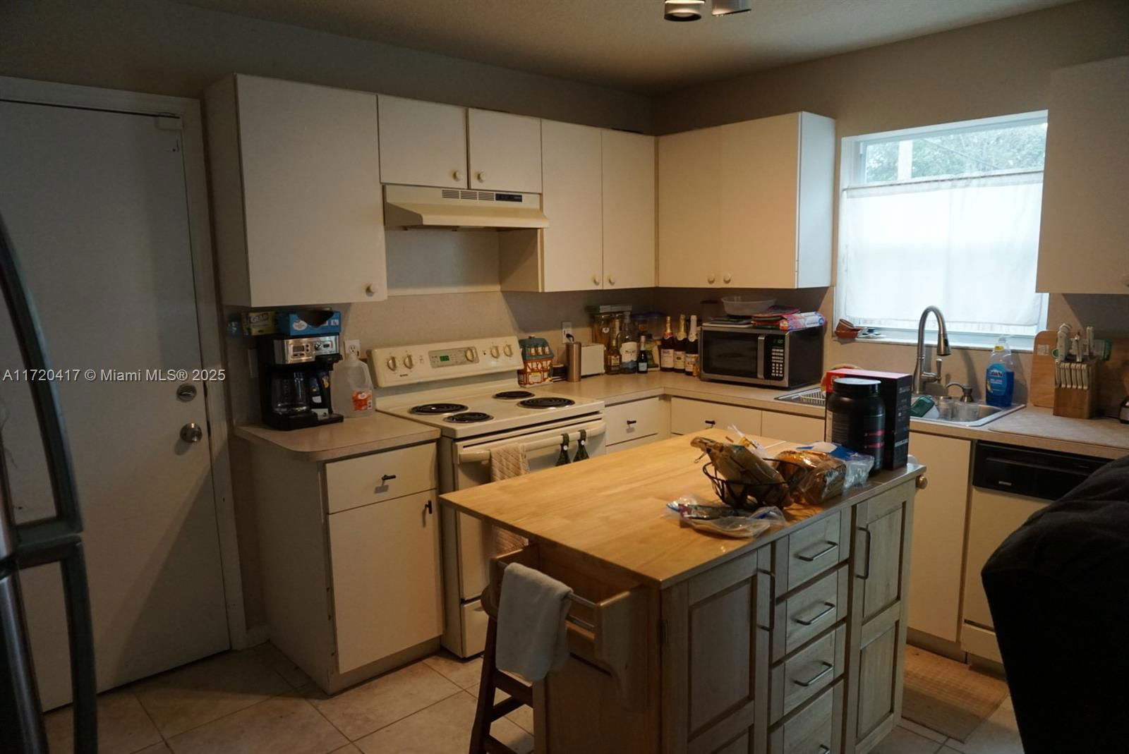 Real estate property located at 5560 43rd St, Broward, Davie Little Ranches Amen, Davie, FL