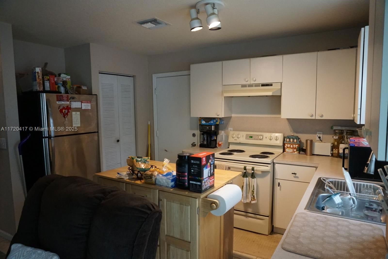 Real estate property located at 5560 43rd St, Broward, Davie Little Ranches Amen, Davie, FL