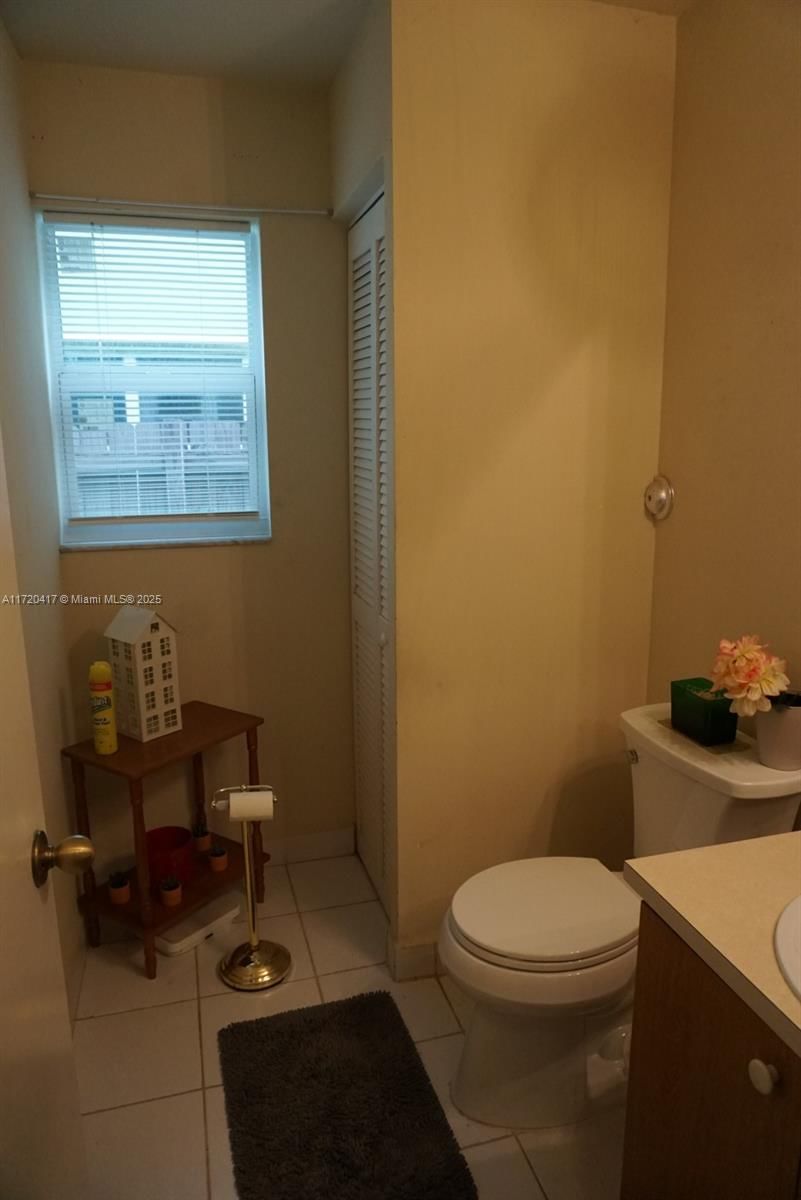 Real estate property located at 5560 43rd St, Broward, Davie Little Ranches Amen, Davie, FL
