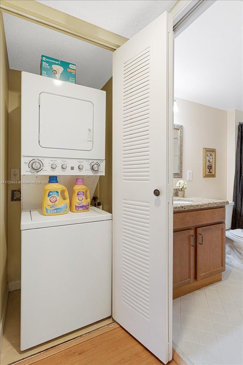 Real estate property located at 1400 131st Way #204Q, Broward, Ivanhoe East At Century V, Pembroke Pines, FL