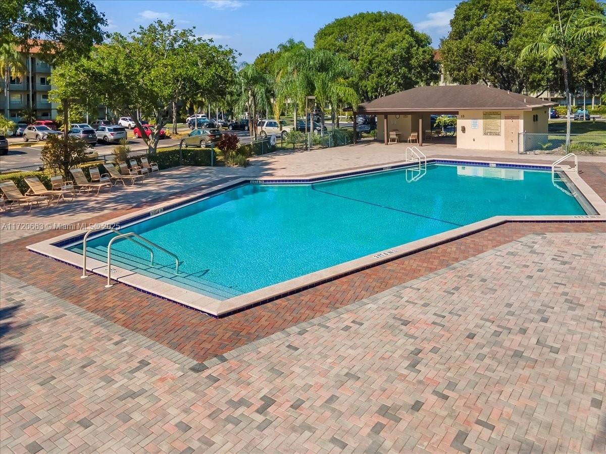 Real estate property located at 1400 131st Way #204Q, Broward, Ivanhoe East At Century V, Pembroke Pines, FL