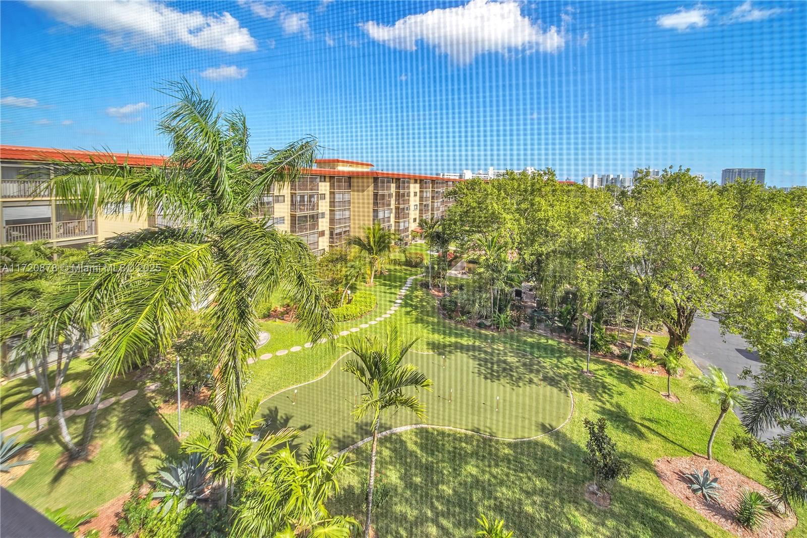 Real estate property located at 2601 14th St Cswy #521, Broward, Garden-aire Village Condo, Pompano Beach, FL
