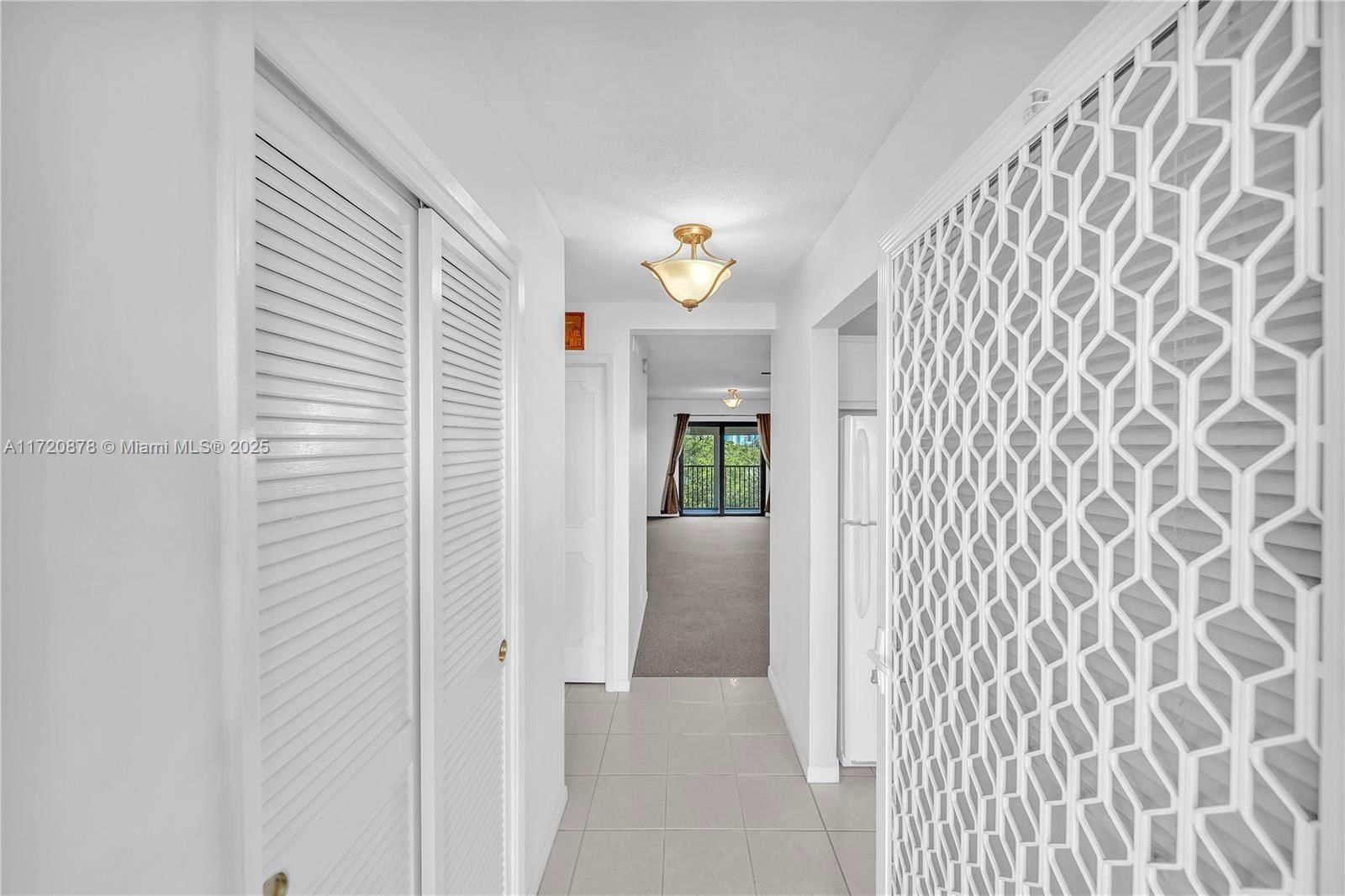 Real estate property located at 2601 14th St Cswy #521, Broward, Garden-aire Village Condo, Pompano Beach, FL