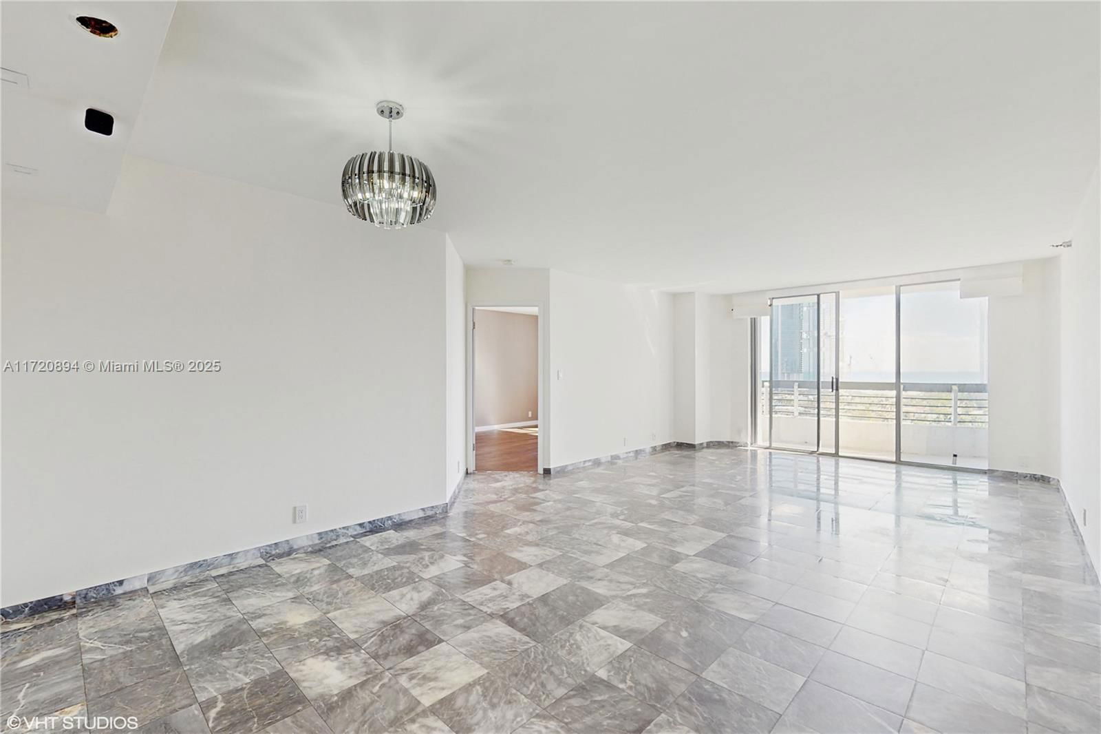Real estate property located at 19101 36th Court #1909, Miami-dade, Mystic Pointe Condo No Th, Aventura, FL