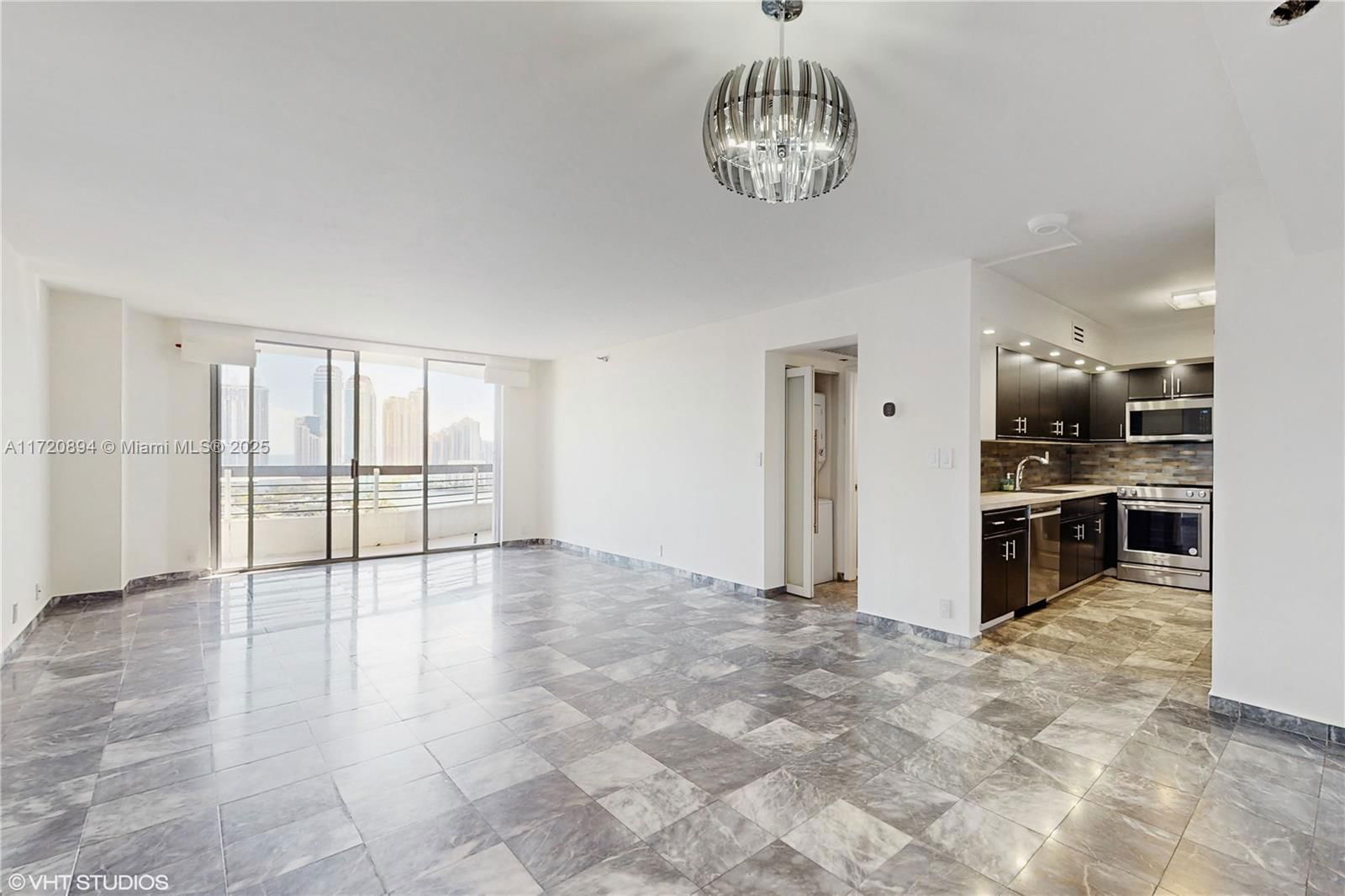 Real estate property located at 19101 36th Court #1909, Miami-dade, Mystic Pointe Condo No Th, Aventura, FL