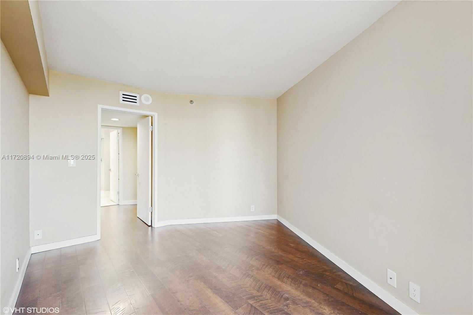 Real estate property located at 19101 36th Court #1909, Miami-dade, Mystic Pointe Condo No Th, Aventura, FL
