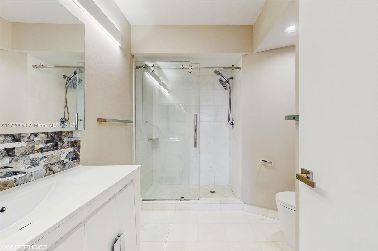 Real estate property located at 19101 36th Court #1909, Miami-dade, Mystic Pointe Condo No Th, Aventura, FL