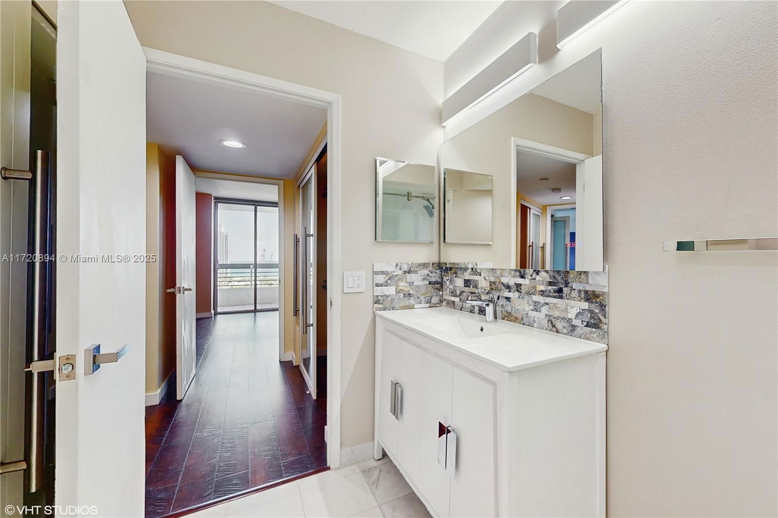 Real estate property located at 19101 36th Court #1909, Miami-dade, Mystic Pointe Condo No Th, Aventura, FL
