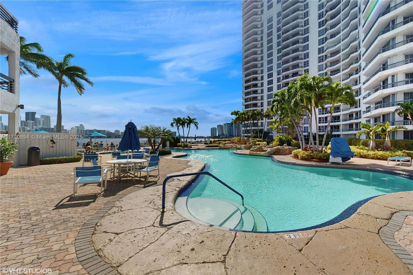 Real estate property located at 19101 36th Court #1909, Miami-dade, Mystic Pointe Condo No Th, Aventura, FL