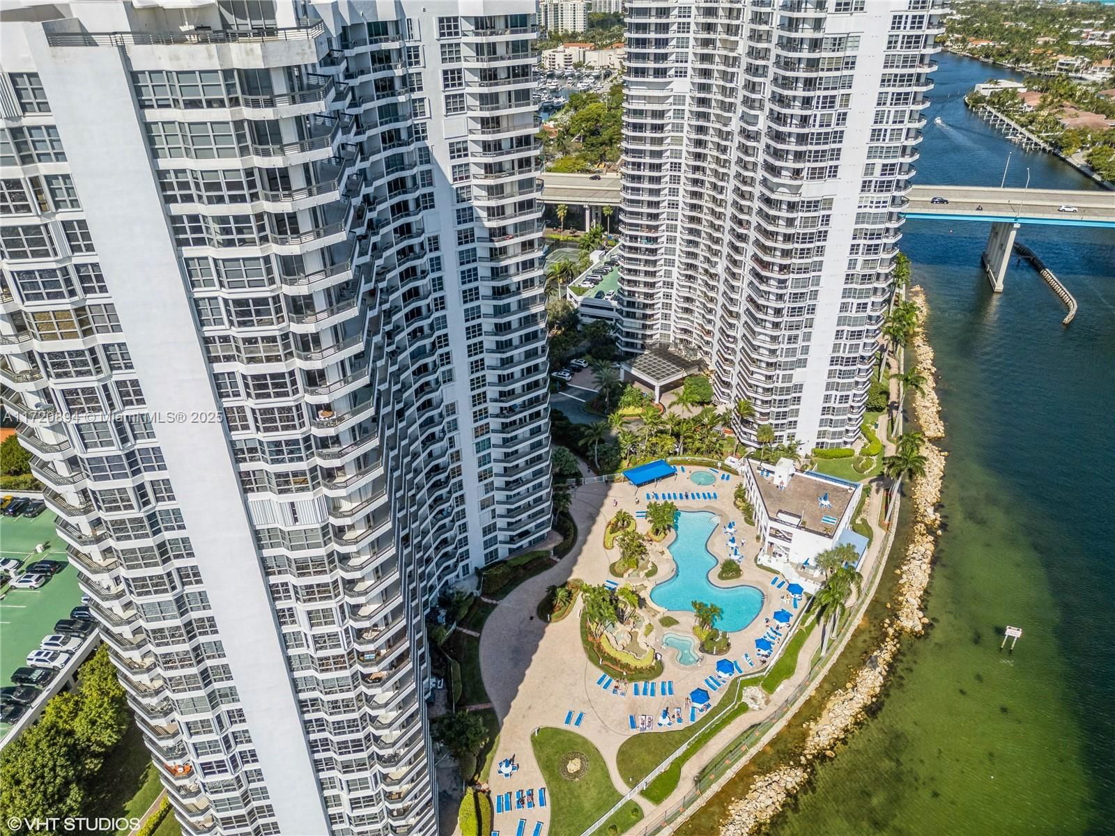 Real estate property located at 19101 36th Court #1909, Miami-dade, Mystic Pointe Condo No Th, Aventura, FL