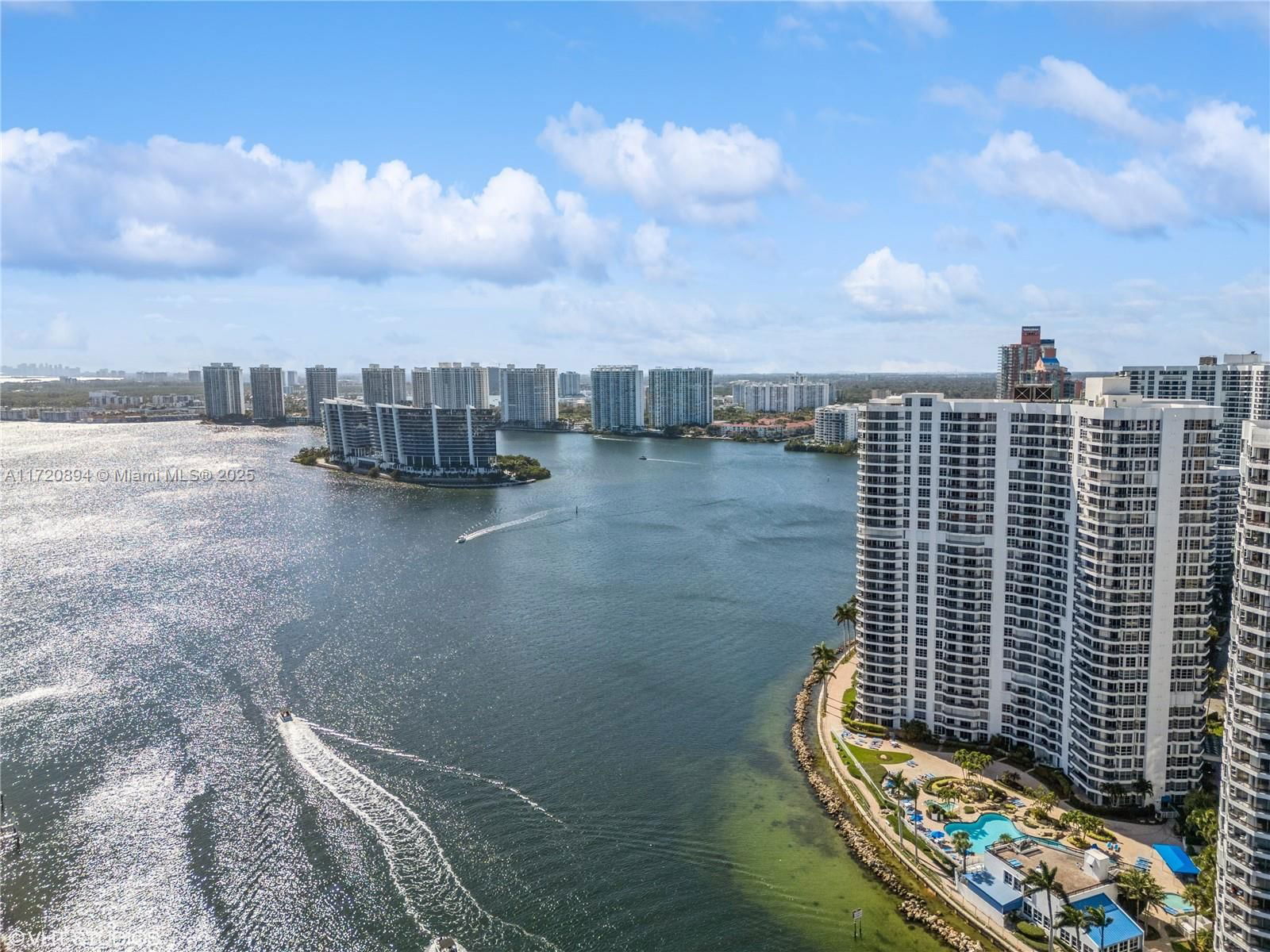 Real estate property located at 19101 36th Court #1909, Miami-dade, Mystic Pointe Condo No Th, Aventura, FL