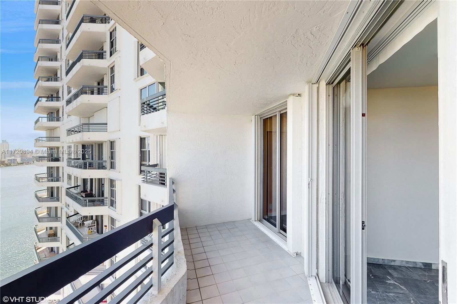 Real estate property located at 19101 36th Court #1909, Miami-dade, Mystic Pointe Condo No Th, Aventura, FL