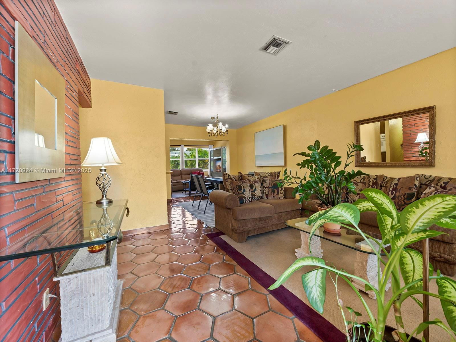 Real estate property located at 720 64th Ter, Broward, Boulevard Heights Sec Ten, Pembroke Pines, FL