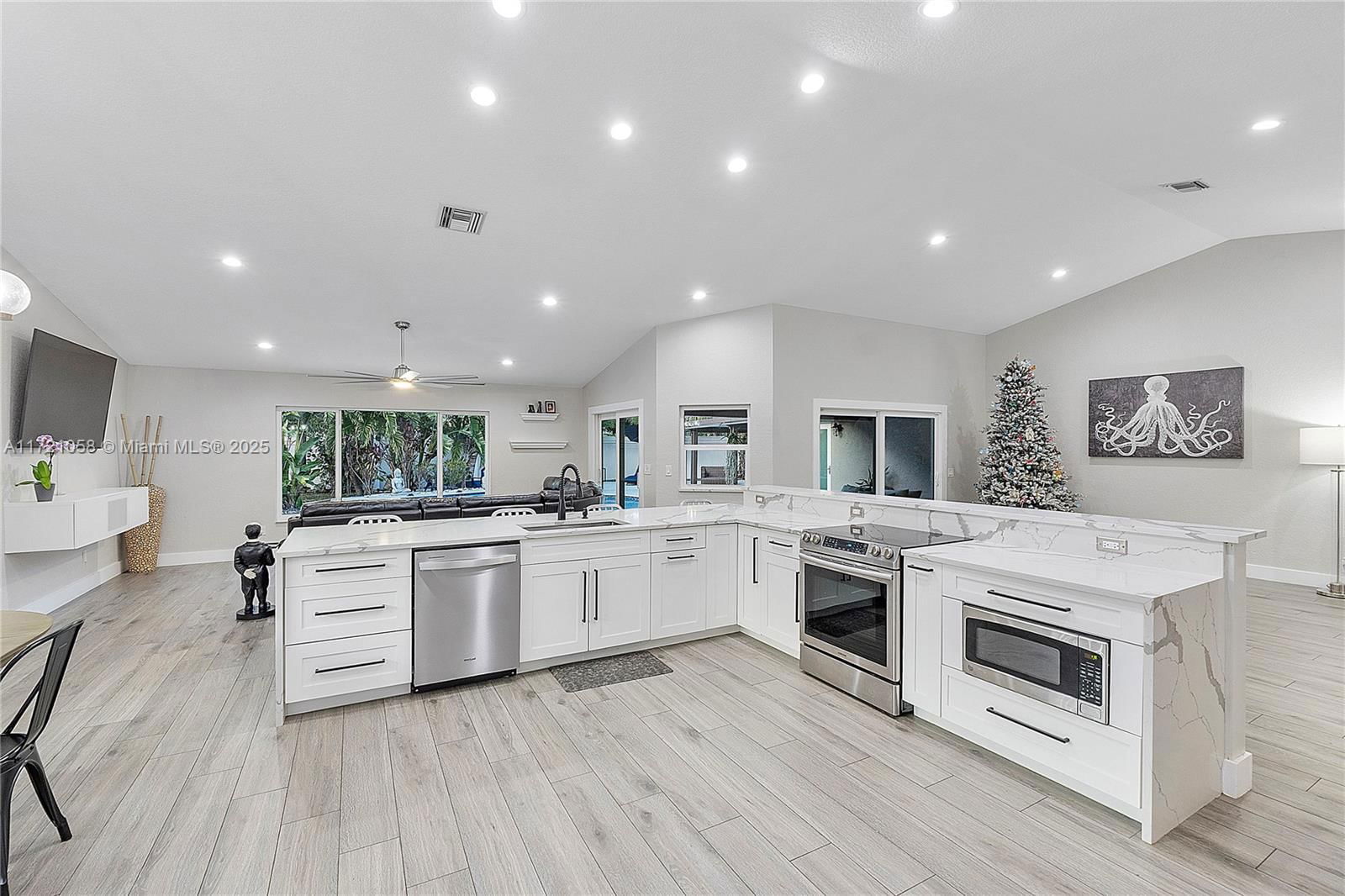 Real estate property located at 1740 93rd Terrace, Broward, Jacaranda Lakes Section E, Plantation, FL