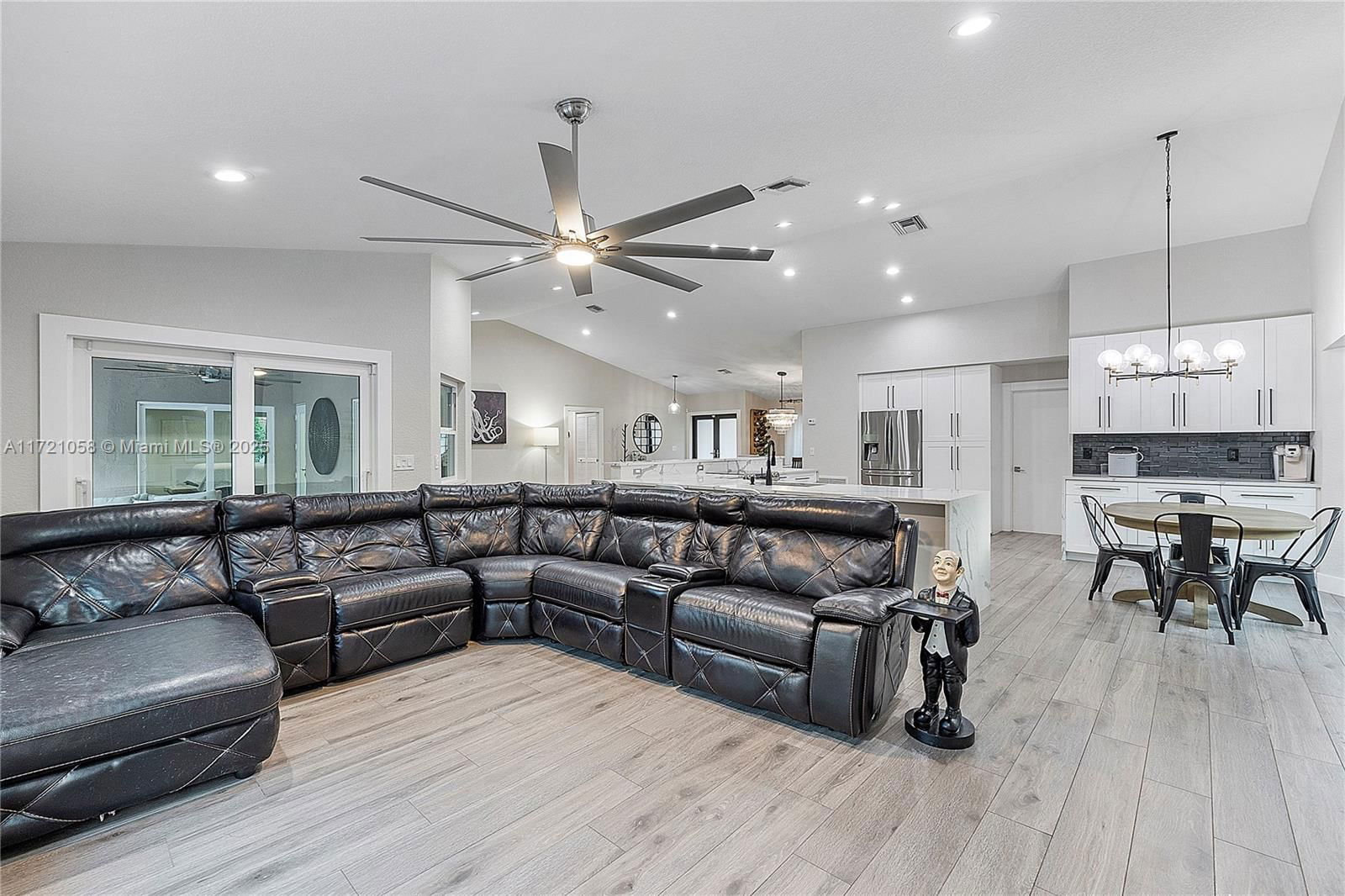 Real estate property located at 1740 93rd Terrace, Broward, Jacaranda Lakes Section E, Plantation, FL