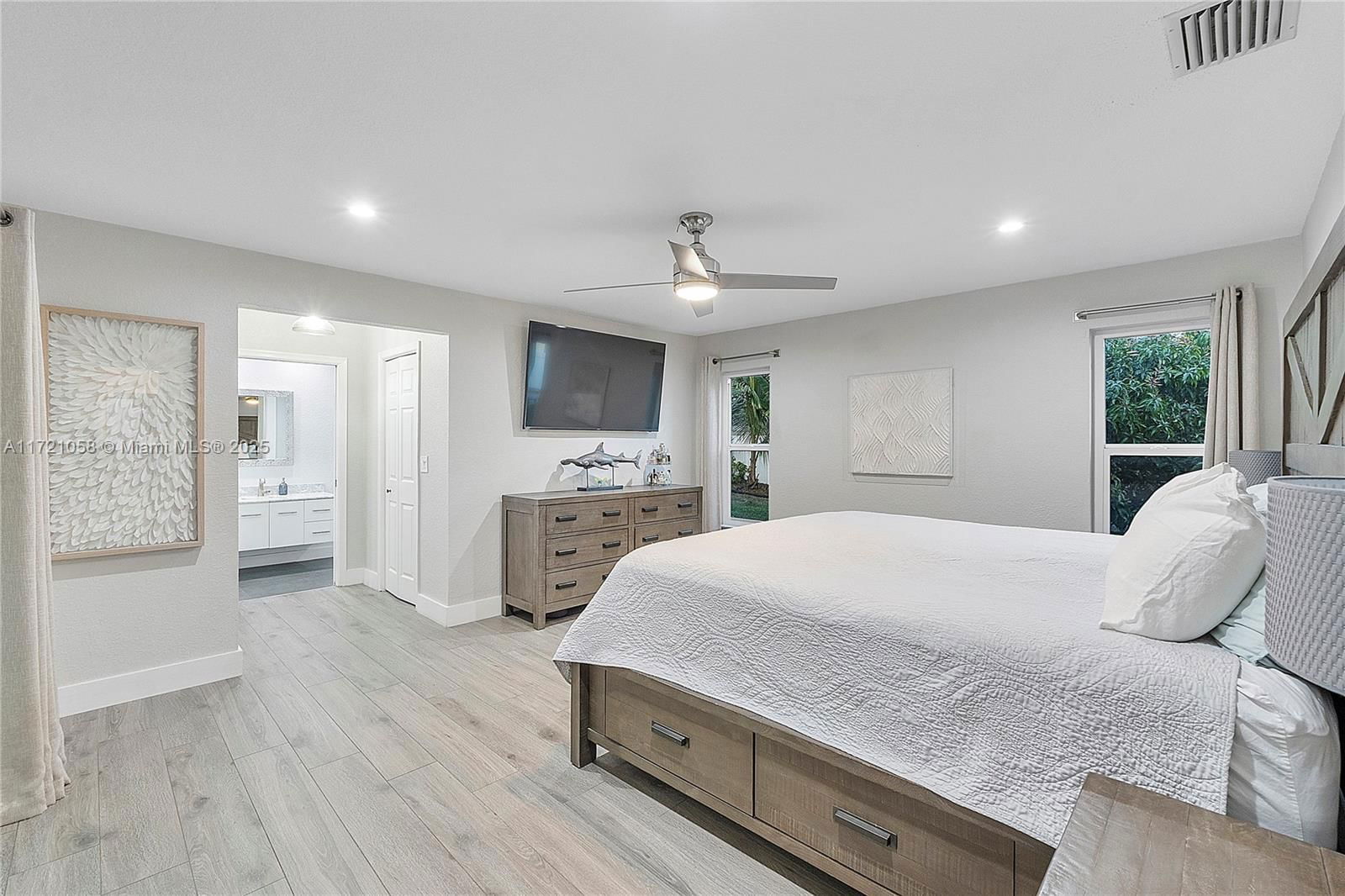 Real estate property located at 1740 93rd Terrace, Broward, Jacaranda Lakes Section E, Plantation, FL