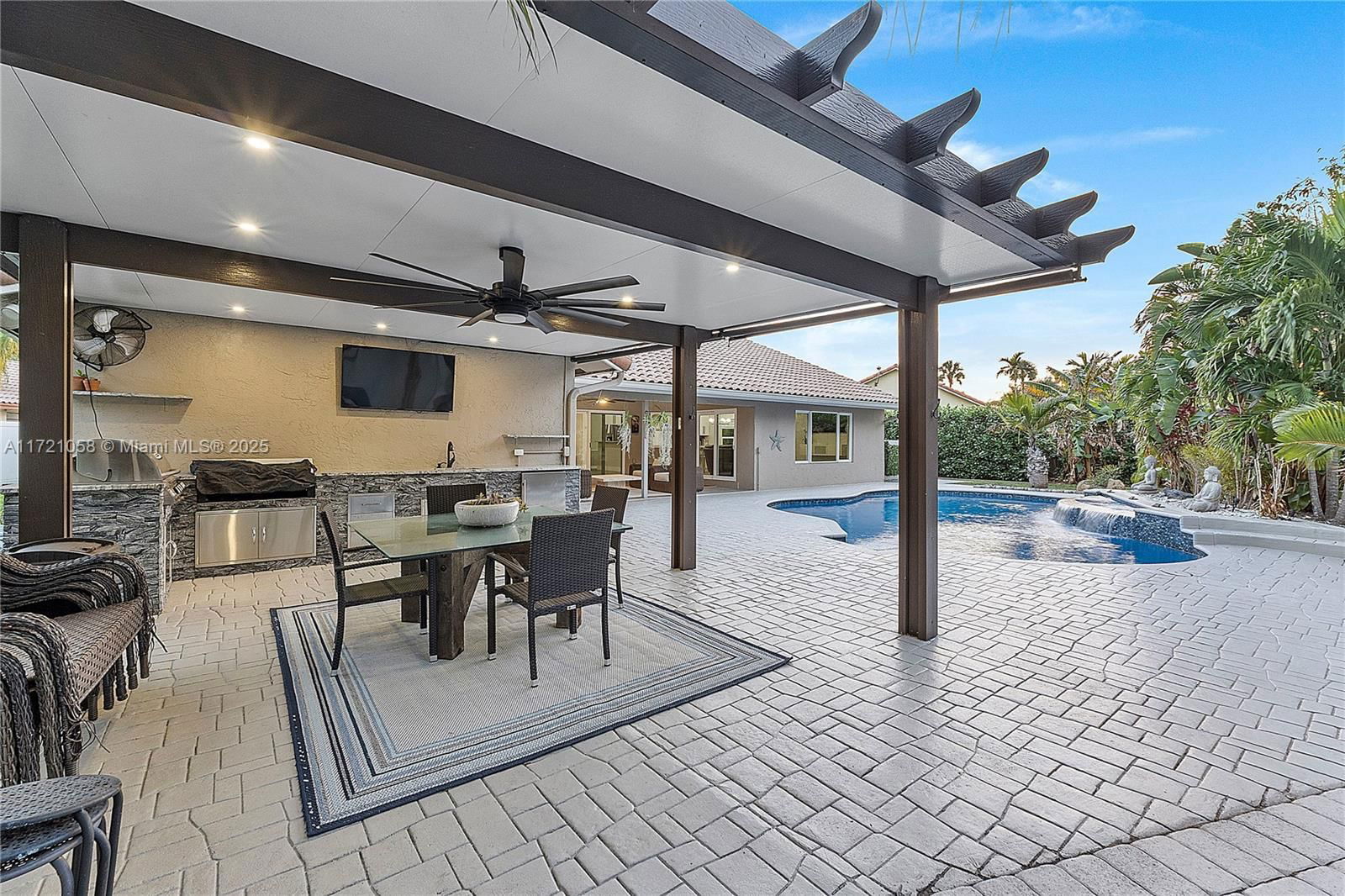 Real estate property located at 1740 93rd Terrace, Broward, Jacaranda Lakes Section E, Plantation, FL