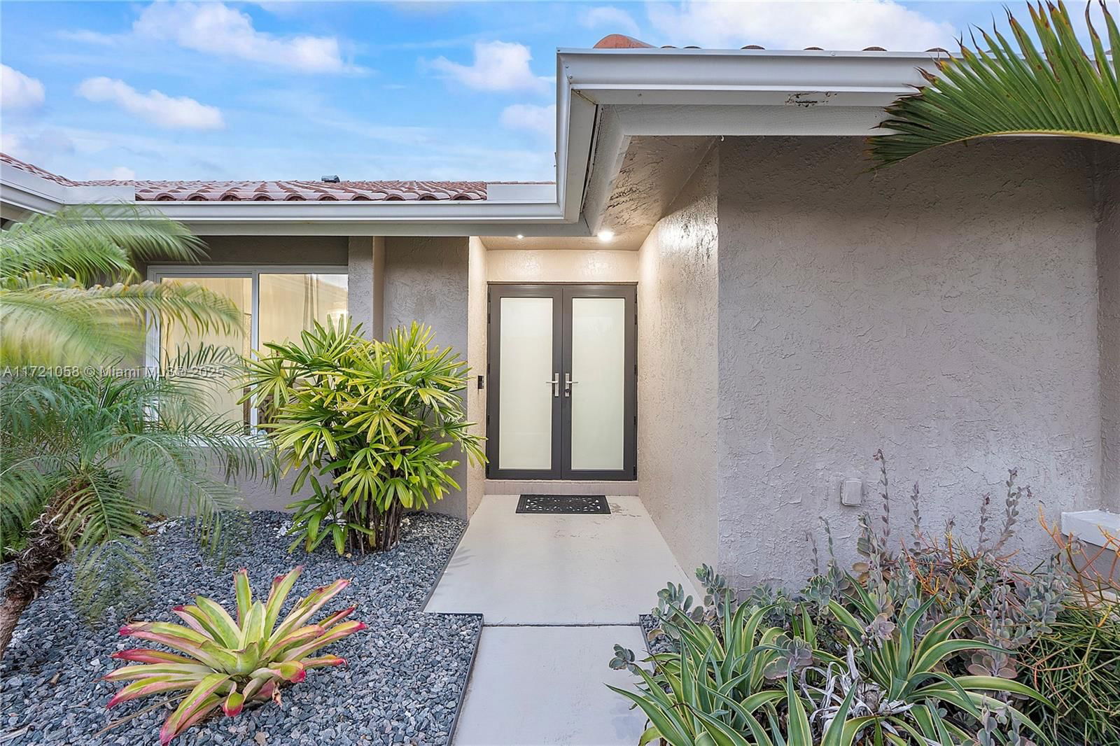Real estate property located at 1740 93rd Terrace, Broward, Jacaranda Lakes Section E, Plantation, FL