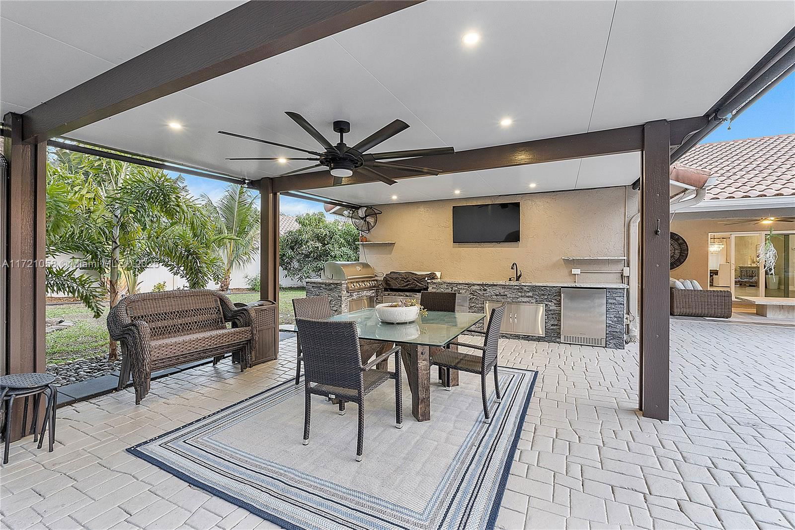 Real estate property located at 1740 93rd Terrace, Broward, Jacaranda Lakes Section E, Plantation, FL