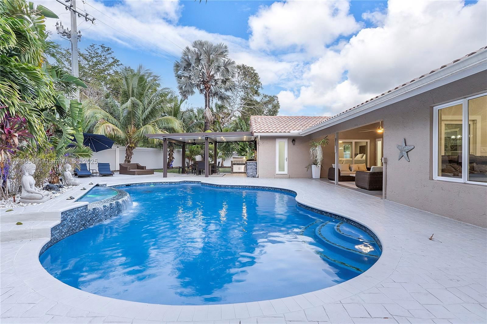 Real estate property located at 1740 93rd Terrace, Broward, Jacaranda Lakes Section E, Plantation, FL