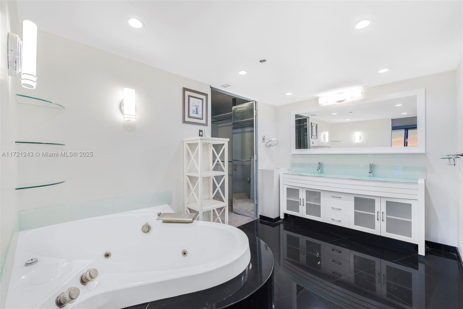 Real estate property located at 11113 Biscayne Blvd #1858, Miami-dade, Jockey Club Iii Condo, Miami, FL