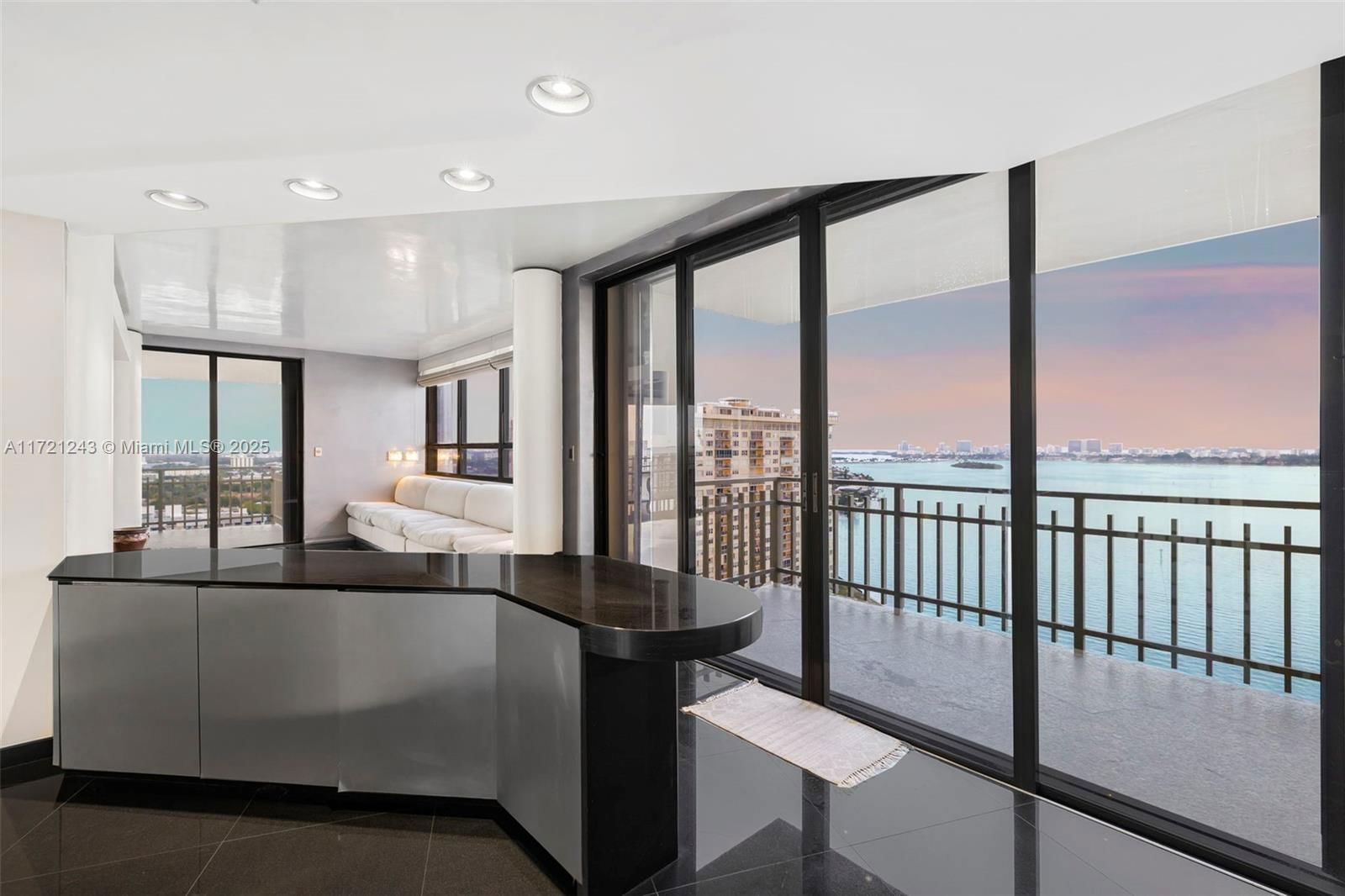 Real estate property located at 11113 Biscayne Blvd #1858, Miami-dade, Jockey Club Iii Condo, Miami, FL