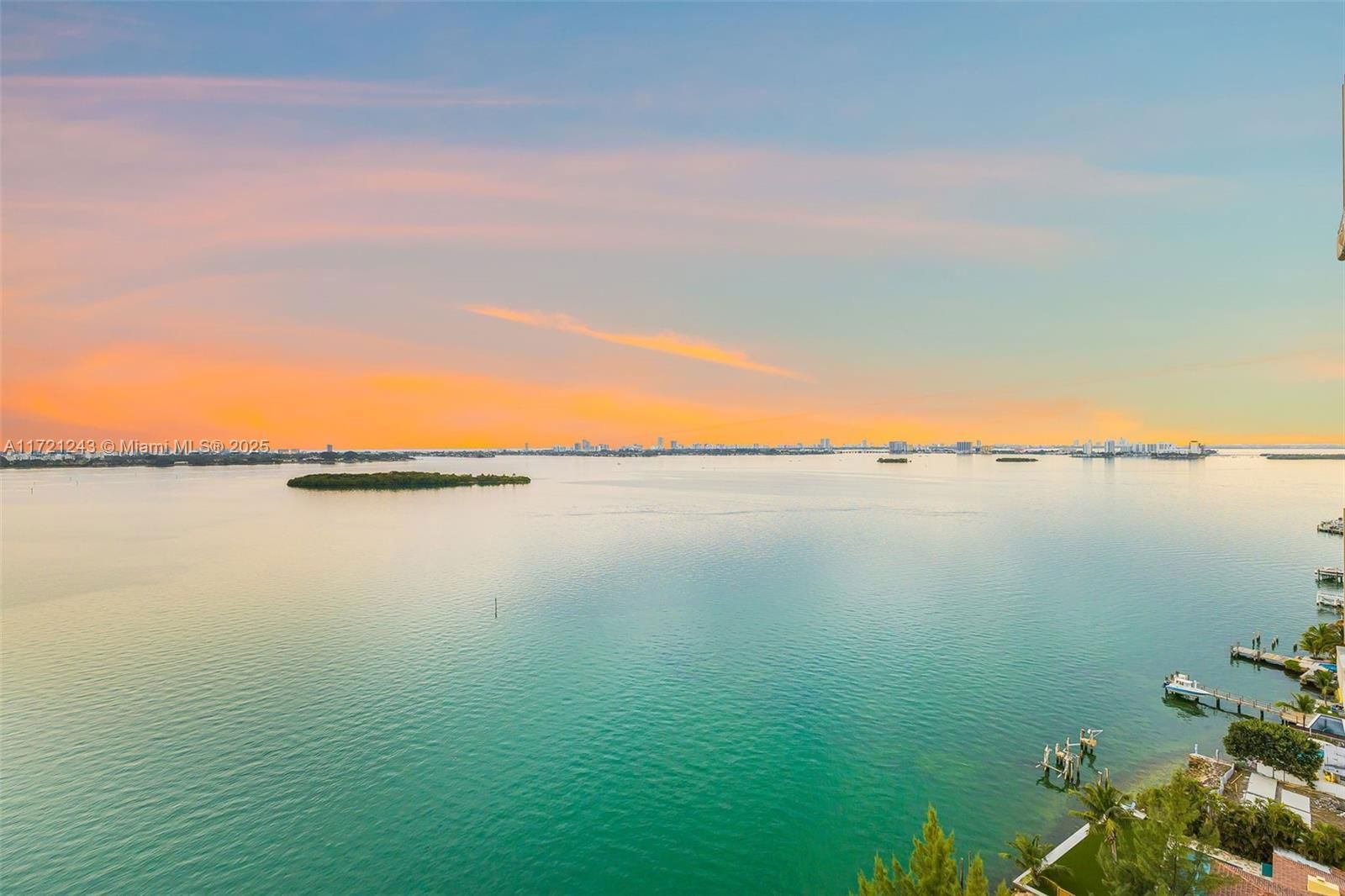 Real estate property located at 11113 Biscayne Blvd #1858, Miami-dade, Jockey Club Iii Condo, Miami, FL