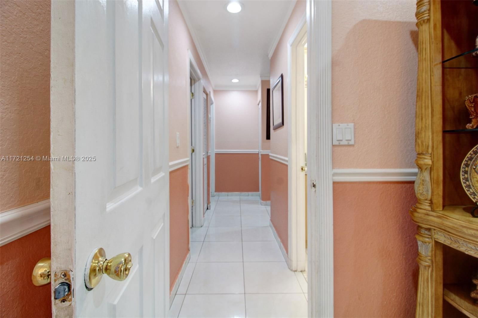 Real estate property located at 7205 Augusta Dr, Miami-dade, North Links Country Club, Hialeah, FL
