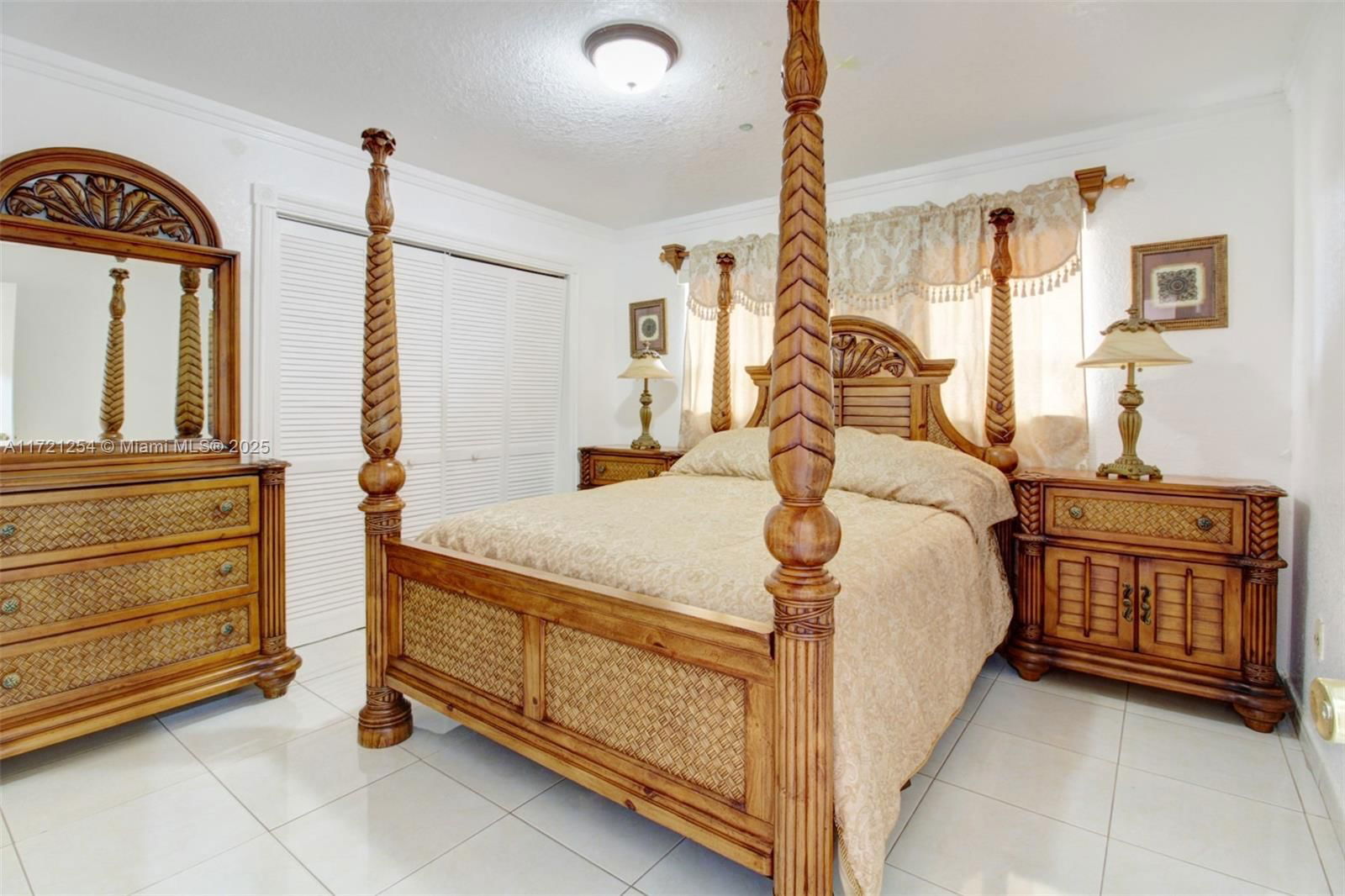 Real estate property located at 7205 Augusta Dr, Miami-dade, North Links Country Club, Hialeah, FL