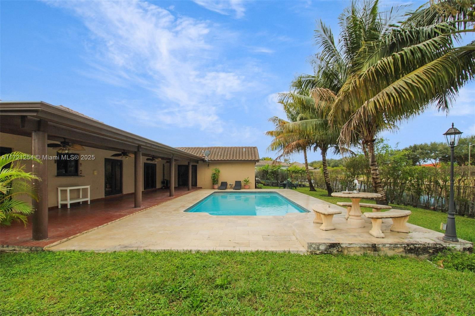 Real estate property located at 7205 Augusta Dr, Miami-dade, North Links Country Club, Hialeah, FL