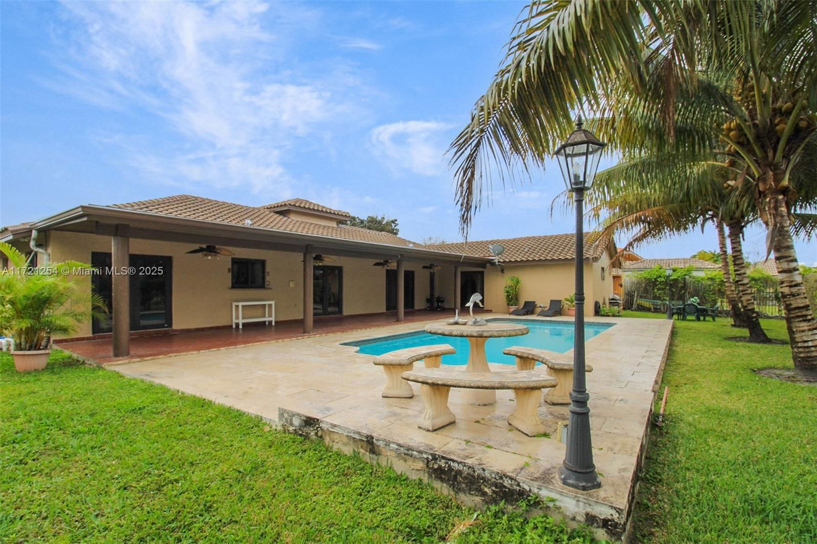 Real estate property located at 7205 Augusta Dr, Miami-dade, North Links Country Club, Hialeah, FL