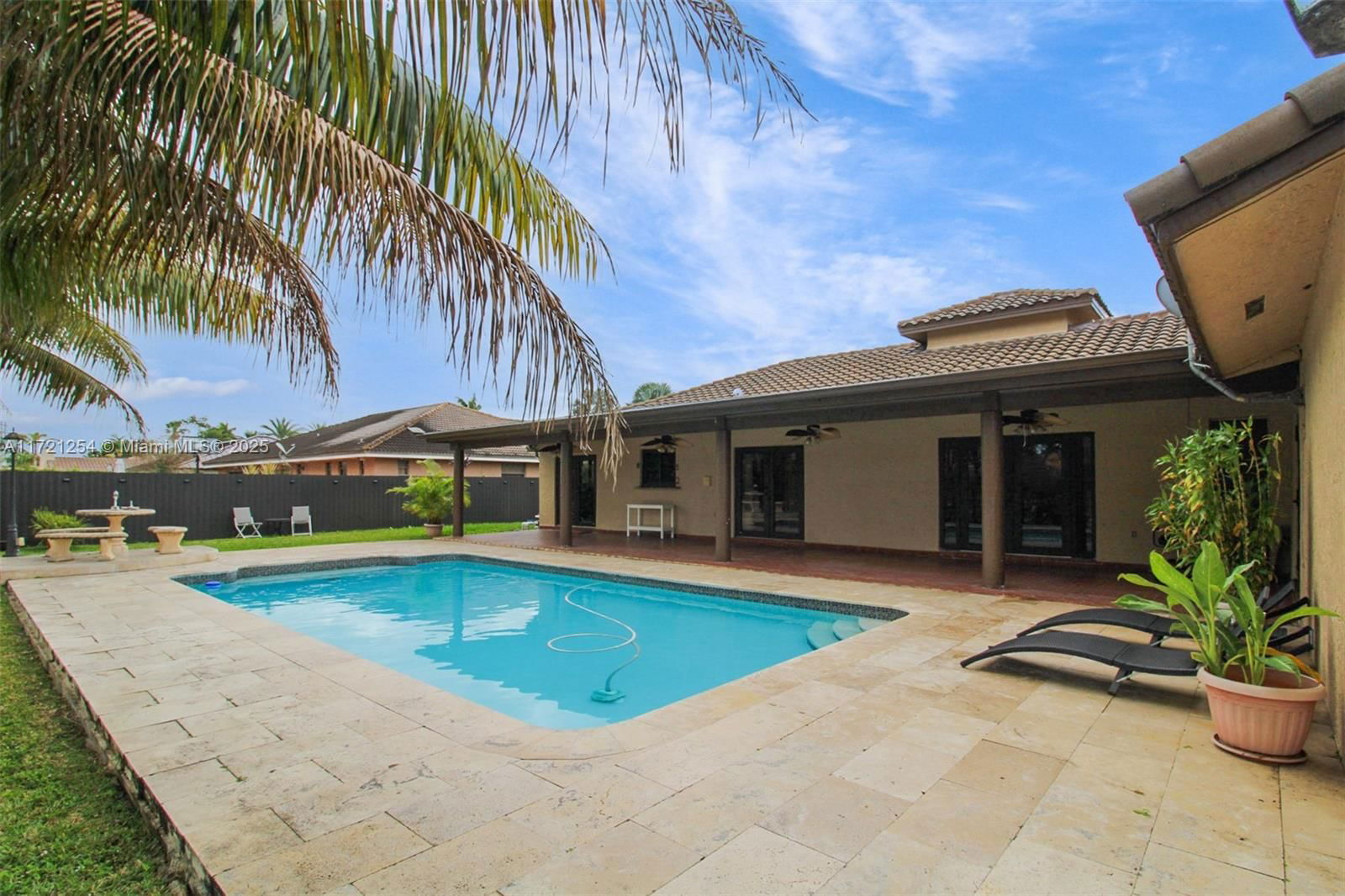 Real estate property located at 7205 Augusta Dr, Miami-dade, North Links Country Club, Hialeah, FL