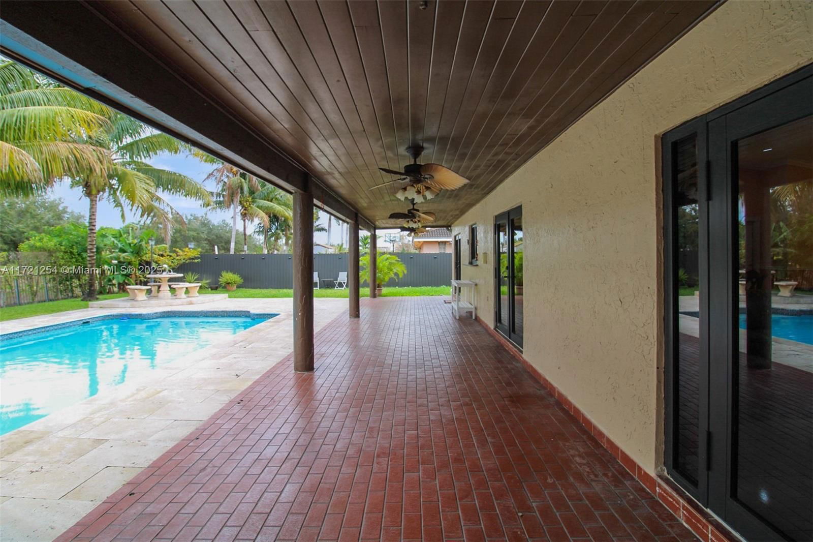 Real estate property located at 7205 Augusta Dr, Miami-dade, North Links Country Club, Hialeah, FL