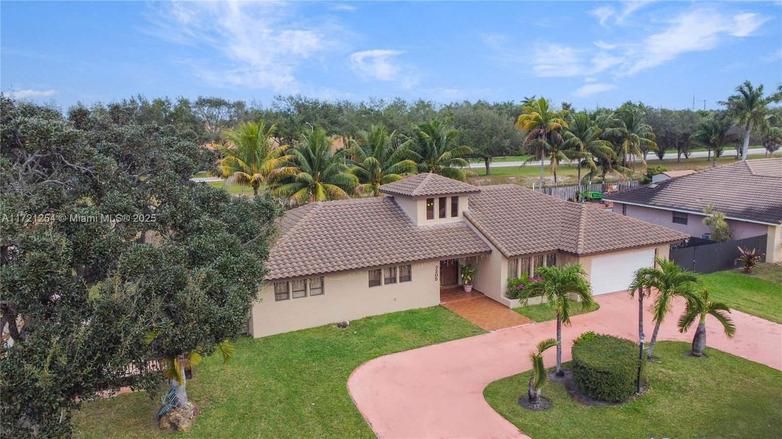 Real estate property located at 7205 Augusta Dr, Miami-dade, North Links Country Club, Hialeah, FL