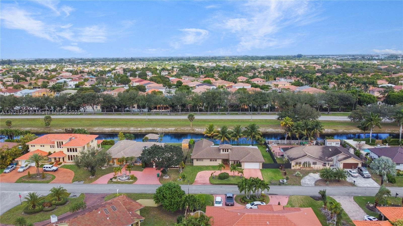 Real estate property located at 7205 Augusta Dr, Miami-dade, North Links Country Club, Hialeah, FL