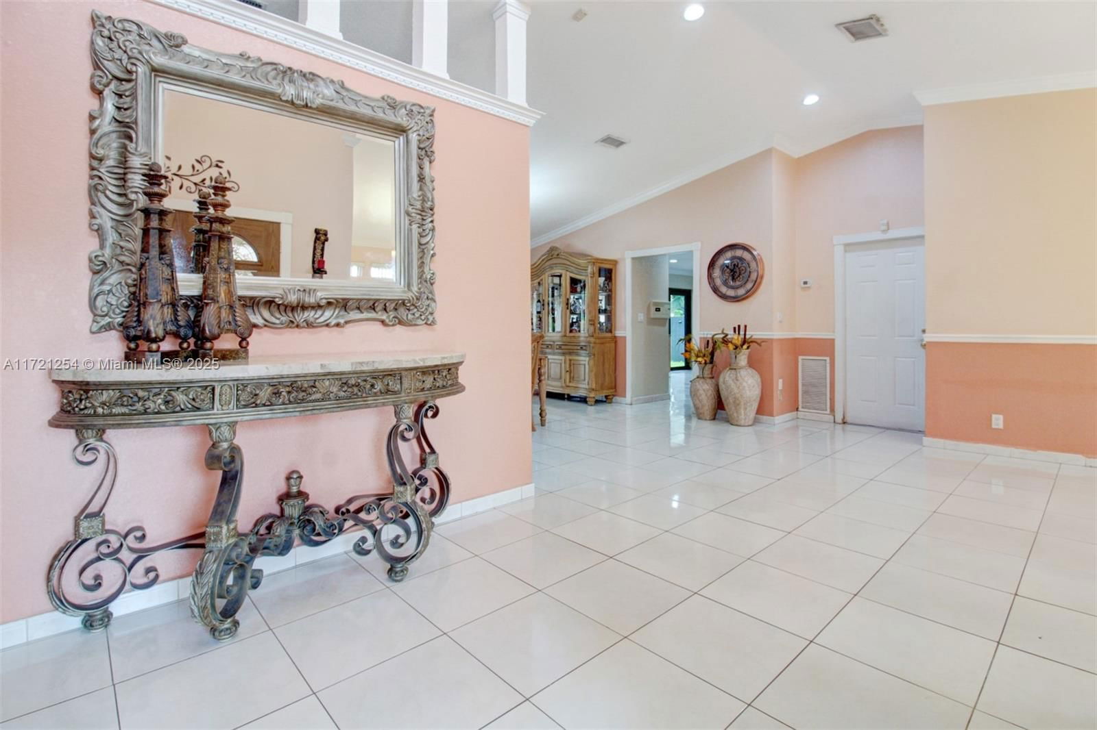 Real estate property located at 7205 Augusta Dr, Miami-dade, North Links Country Club, Hialeah, FL
