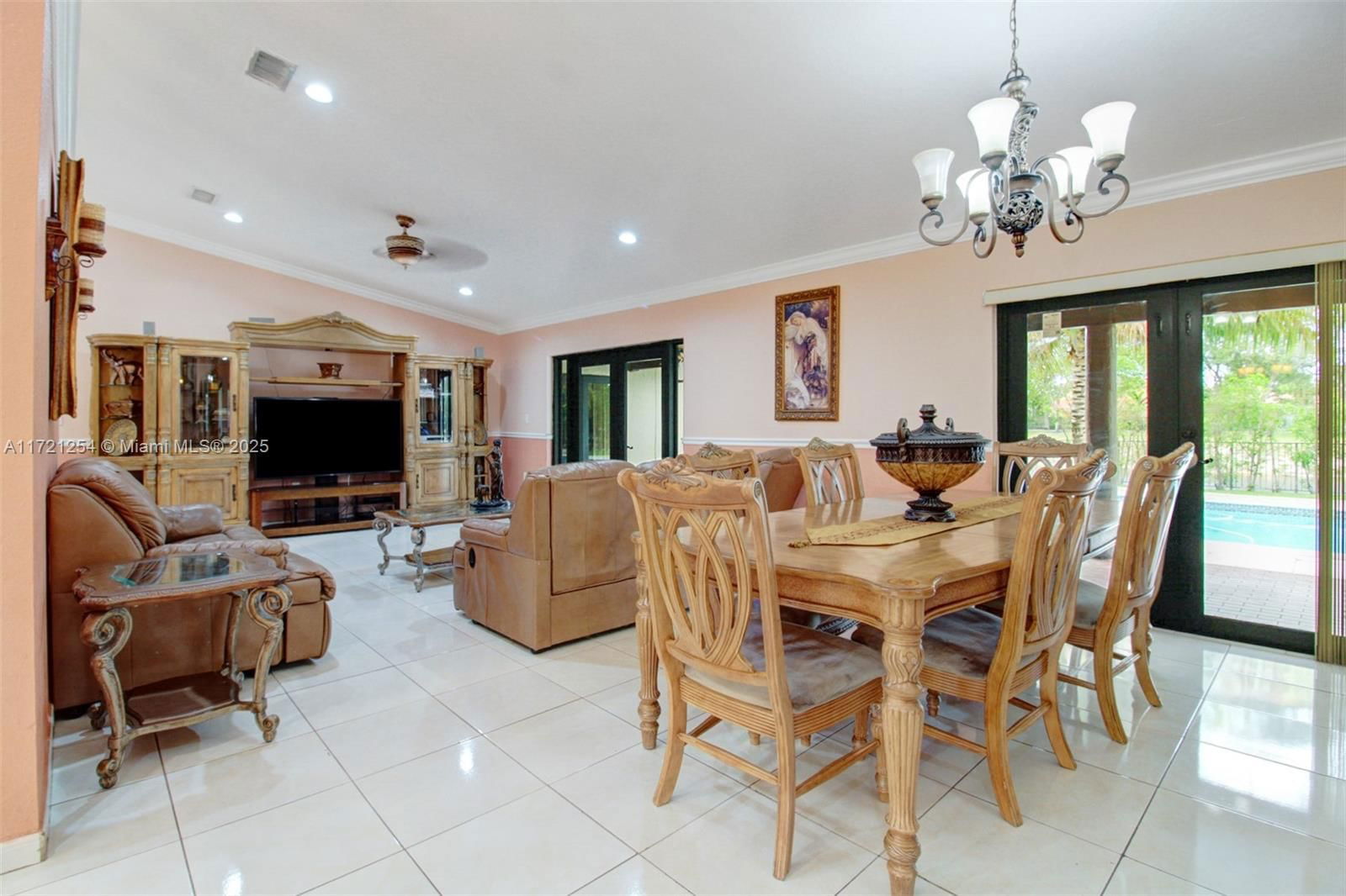 Real estate property located at 7205 Augusta Dr, Miami-dade, North Links Country Club, Hialeah, FL