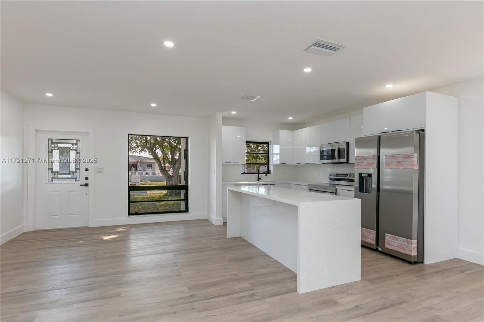 Real estate property located at 3921 174th St, Miami-dade, Carol City, Miami Gardens, FL