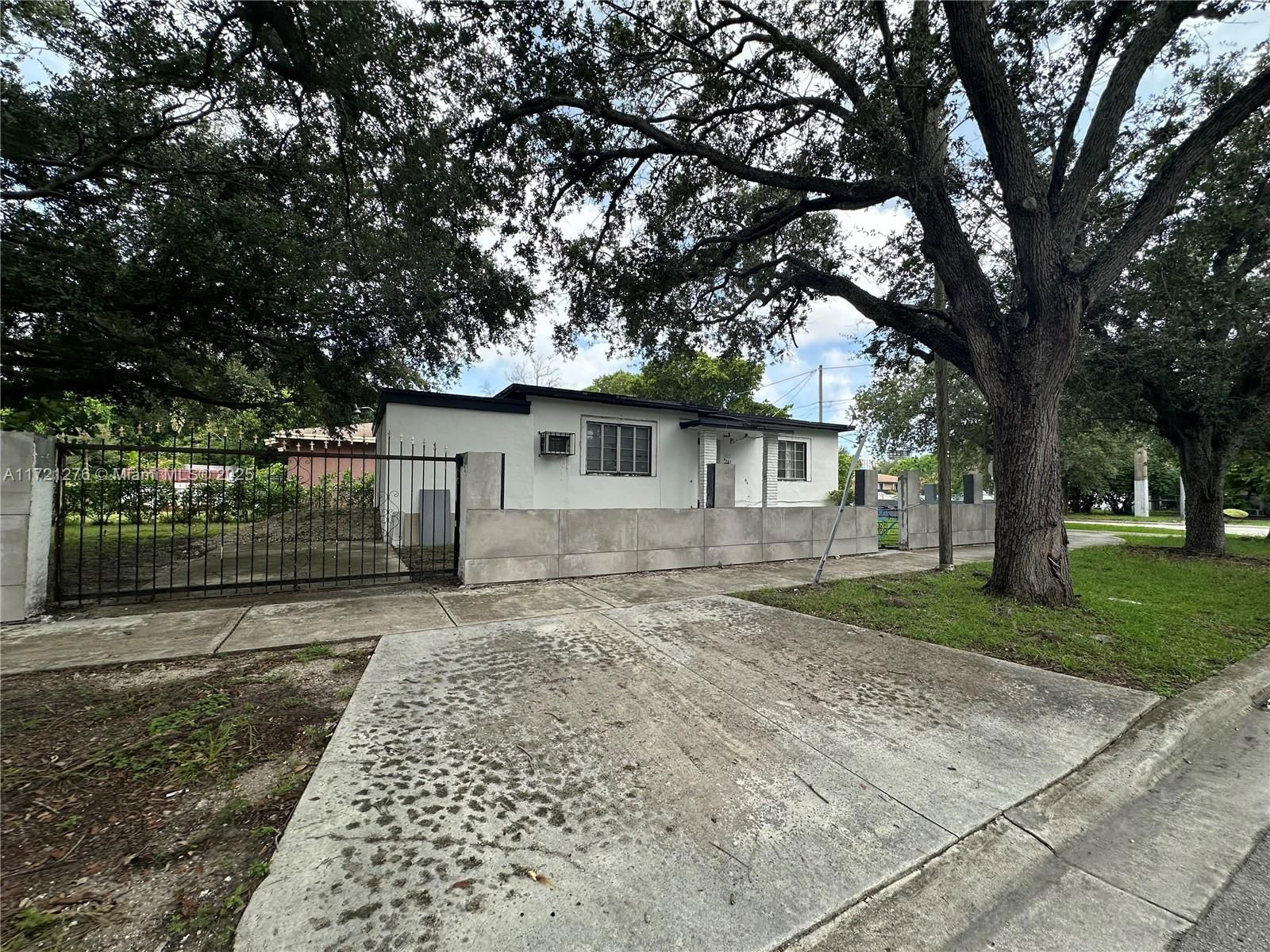 Real estate property located at 4101 3rd Ave, Miami-dade, Columbia Park Corr Pl, Miami, FL
