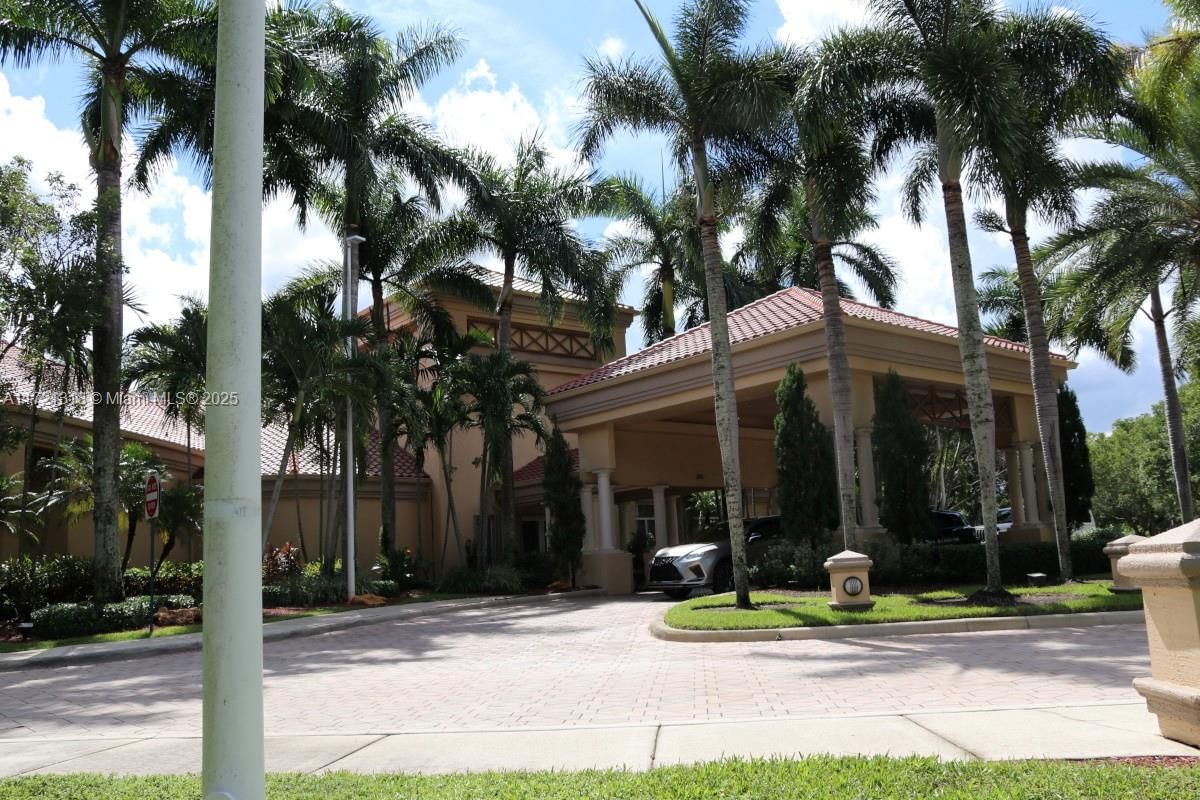 Real estate property located at 1131 143rd Ave, Broward, Pembroke Falls Phase 6, Pembroke Pines, FL