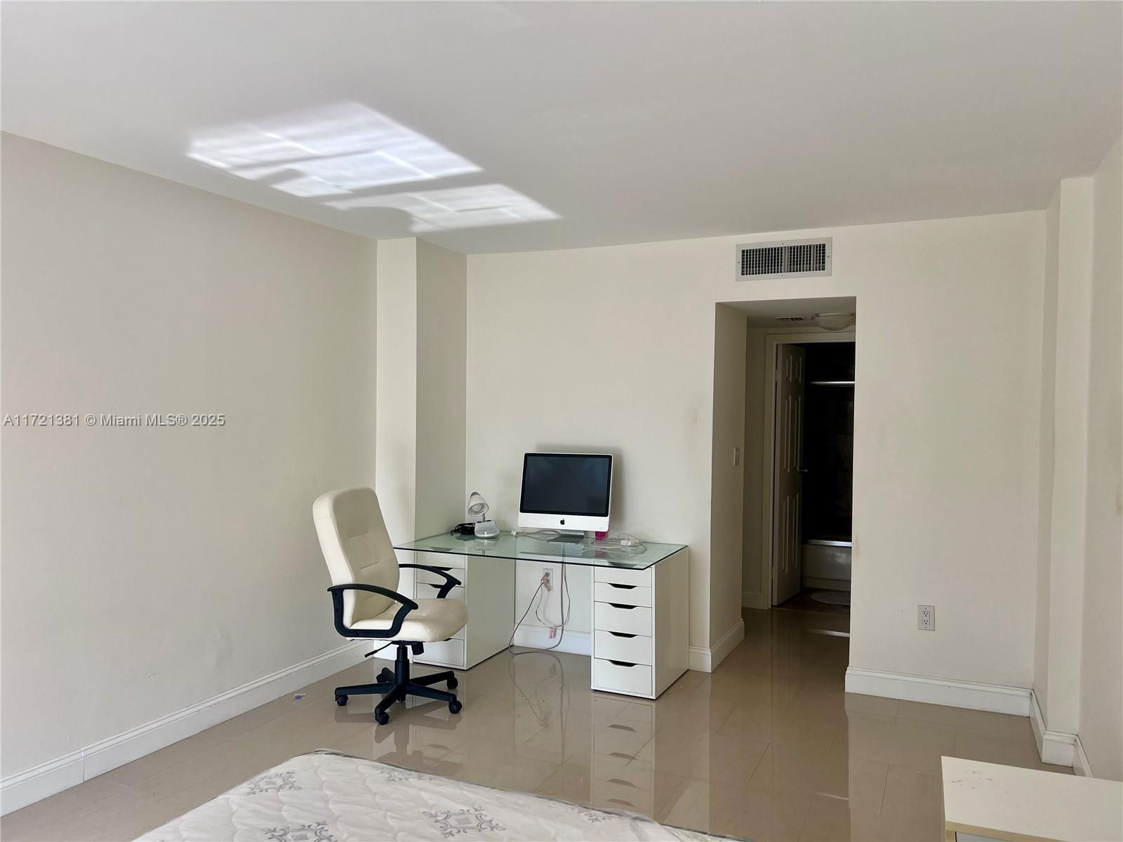 Real estate property located at 3625 Country Club Dr #504, Miami-dade, Aventura Eldorado Condo, Aventura, FL