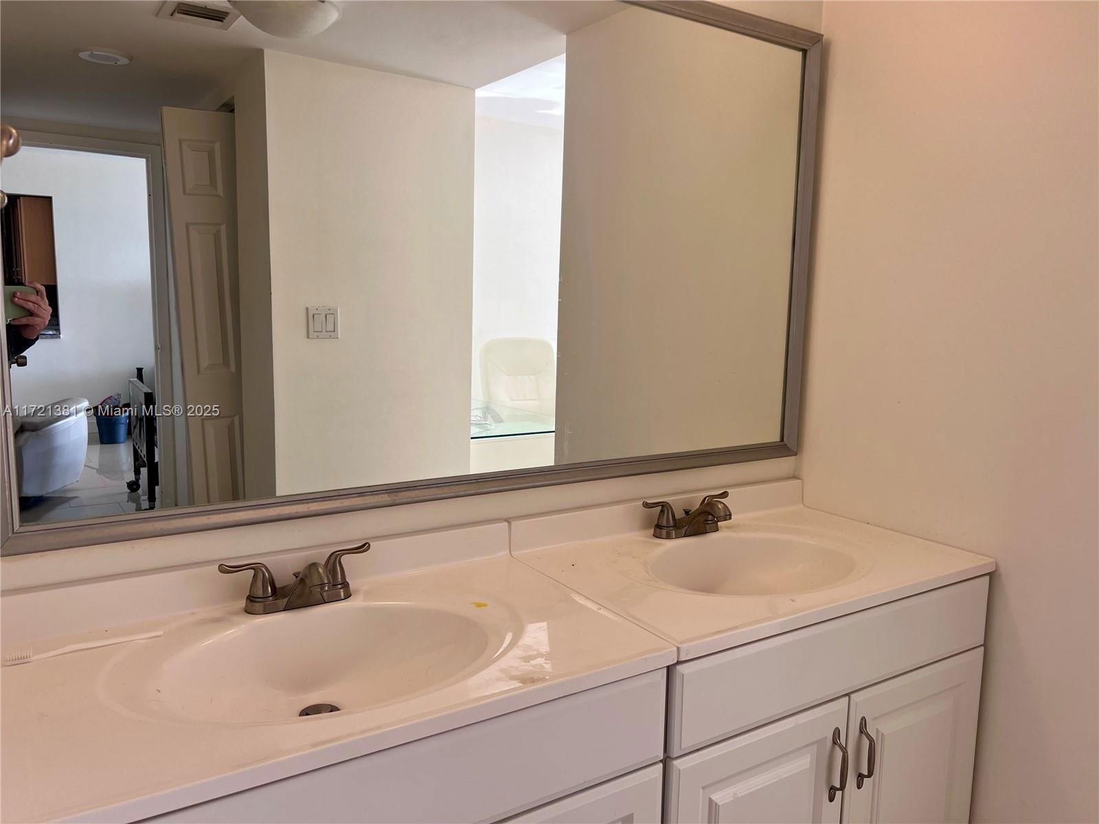 Real estate property located at 3625 Country Club Dr #504, Miami-dade, Aventura Eldorado Condo, Aventura, FL