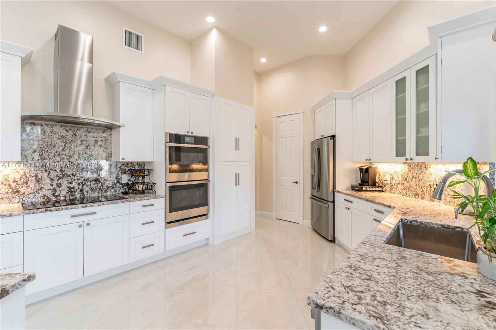 Real estate property located at 13750 18th Ct, Broward, Pembroke Falls -phase 4, Pembroke Pines, FL
