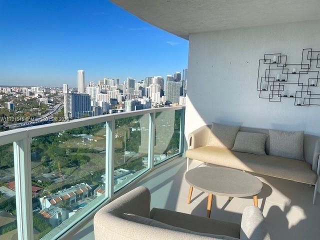 Real estate property located at 2101 Brickell Ave #2712, Miami-dade, Skyline On Brickell Condo, Miami, FL