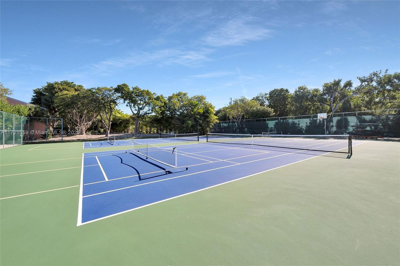 Real estate property located at 9826 Leeward Ave #9826, Monroe, Landings Of Largo Ii, Key Largo, FL