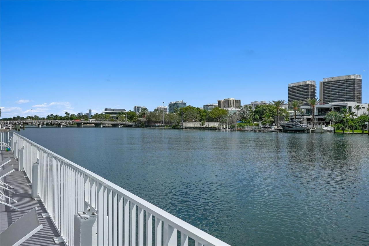 Real estate property located at 9381 Bay Harbor Dr #401N, Miami-dade, London Towers Condo, Bay Harbor Islands, FL