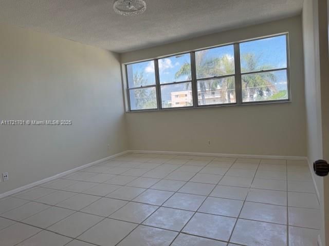 Real estate property located at 9381 Bay Harbor Dr #401N, Miami-dade, London Towers Condo, Bay Harbor Islands, FL