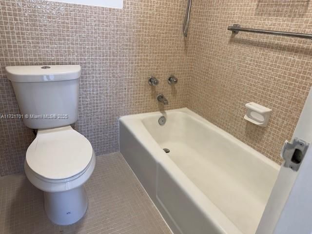 Real estate property located at 9381 Bay Harbor Dr #401N, Miami-dade, London Towers Condo, Bay Harbor Islands, FL